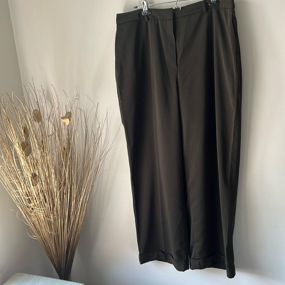 NWOT Focus 2000 Women’s Green Pants Size 18